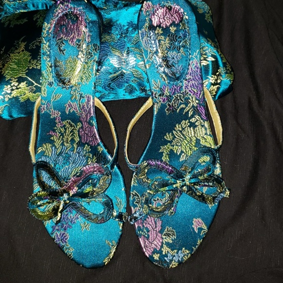 Avon Shoes - NWOT Vibraint  🦄 Matching Shoes & Purse